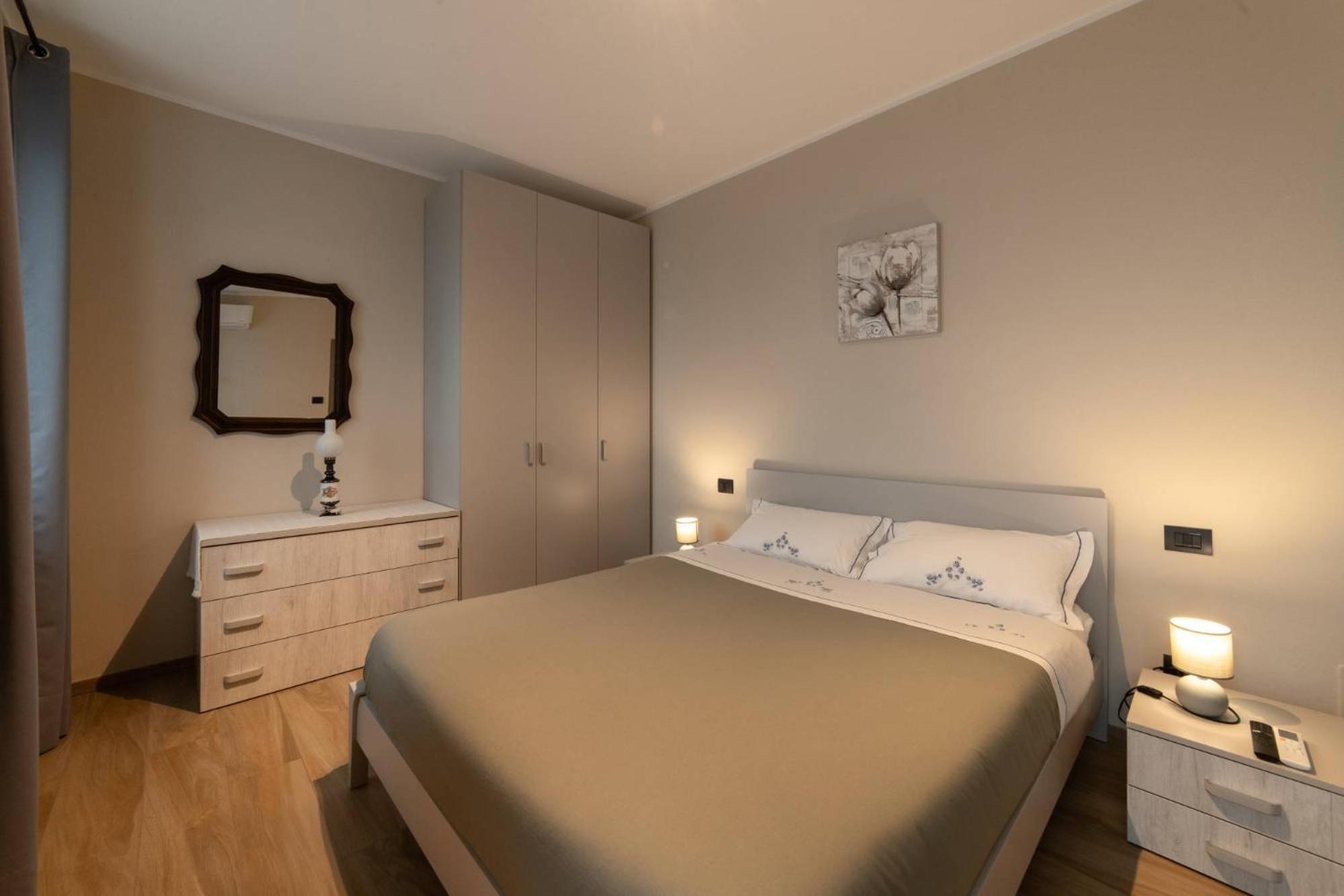 Casa Rubbo - Appartamento In Collina 'Monviso' Alba  Dış mekan fotoğraf