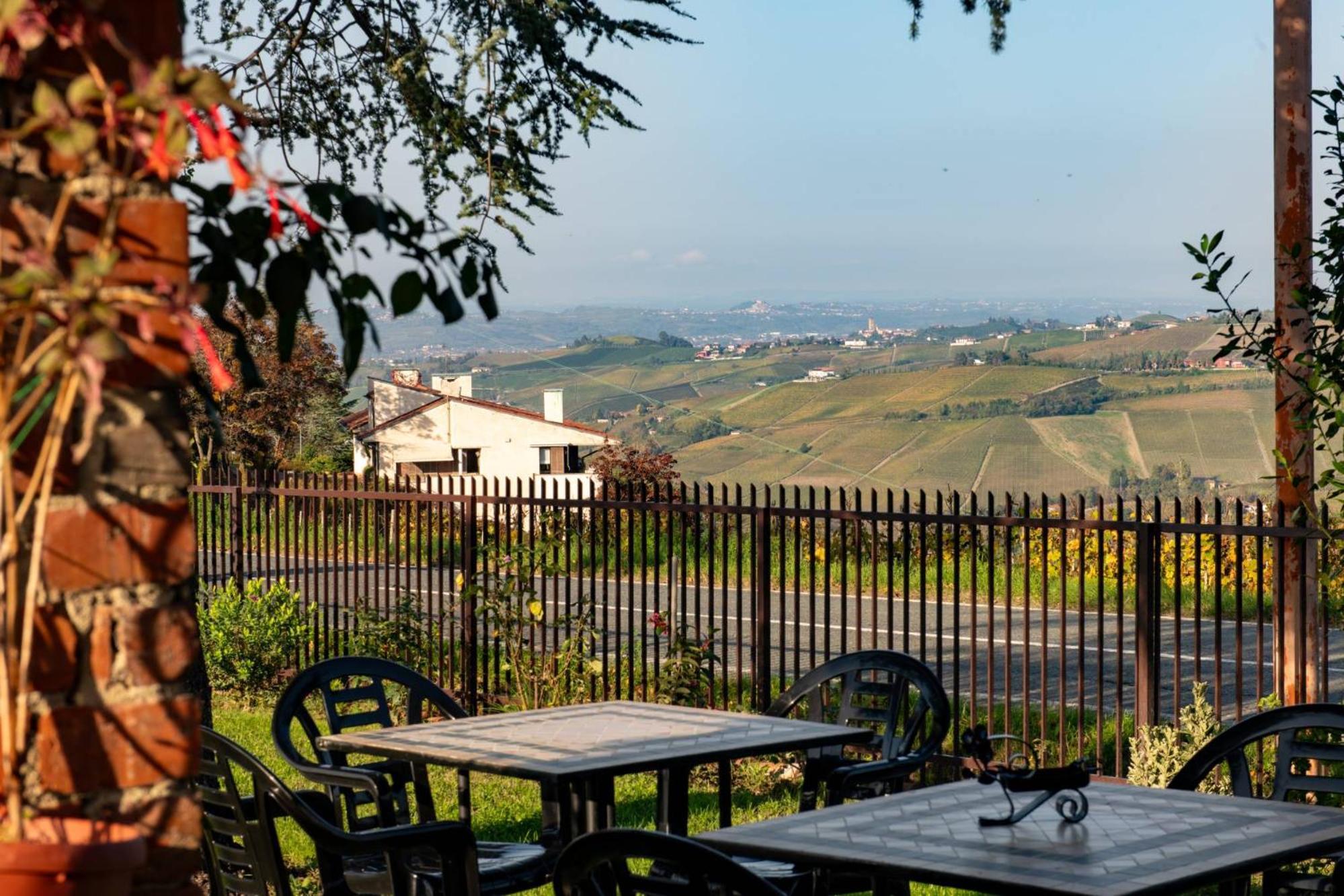 Casa Rubbo - Appartamento In Collina 'Monviso' Alba  Dış mekan fotoğraf